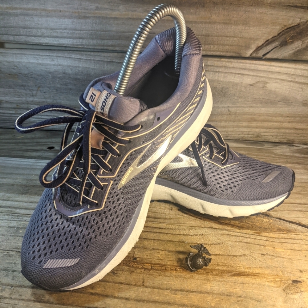 Brooks Ghost 12,size 7.5, but fit like 7.